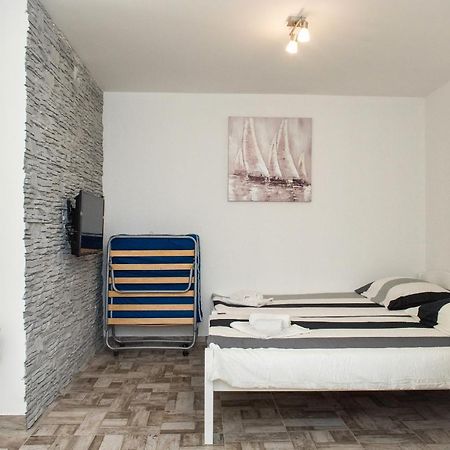 Studio Apartment Bilic Шибеник Экстерьер фото