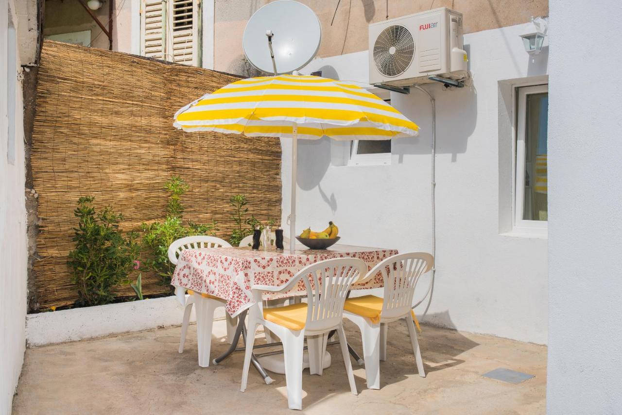 Studio Apartment Bilic Шибеник Экстерьер фото
